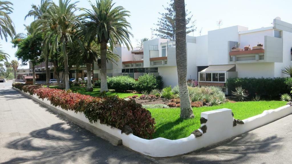 Primavera Appartement Tot 7 Personen Ideaal Voor Backpackers Arona  Exterior photo